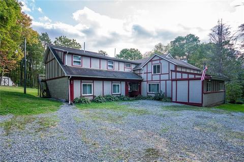 Saanich West All Real Estate and Homes for Sale $200K-$300K Saanich West All Real Estate and Homes for Sale $200K-$300K